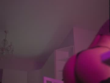 girl
        plump_bums cam image #3527020