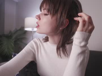 girl
        auddicted cam image #2952066