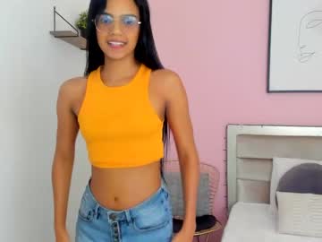 girl
        chaynna_bell cam image #181015