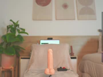 girl
        lana_kane_ cam image #5894307