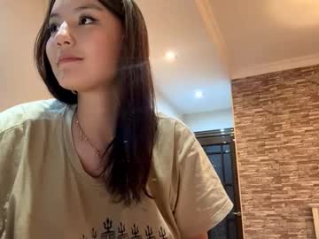 girl
        ashleyfarabee cam image #6761818