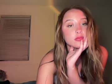 girl
        alex499990 cam image #4323049