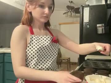 girl
        tinytittytia cam image #4037257