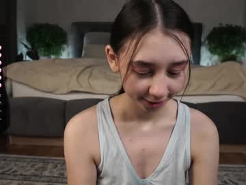 girl
        zarascarlett cam image #5983412