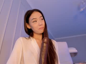 girl
        aerri_lee cam image #242133