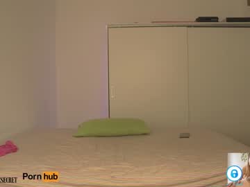 couple
        ourwhitesecret cam image #219239