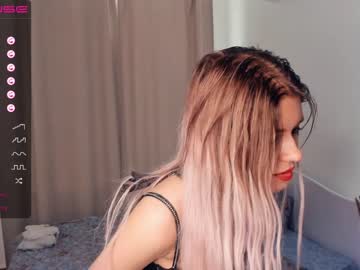 girl
        elfas_cute cam image #2020896