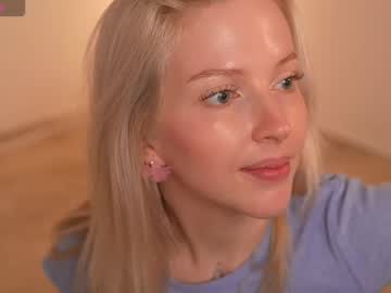 girl
        my_stella cam image #6503354