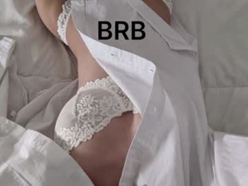 girl
        lauratanguy cam image #5717010