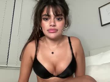 girl
        poutyselena cam image #5369004