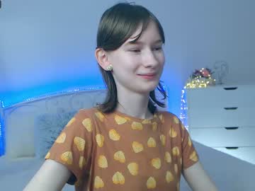 girl
        lianell_ cam image #2241608