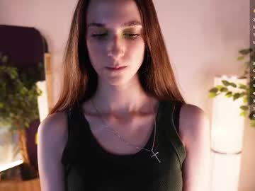 girl
        lornafletcher cam image #6997392