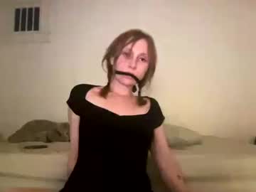 girl
        kennixolee22 cam image #1945037