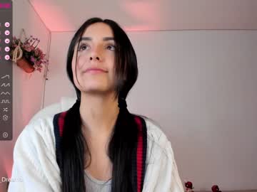 girl
        annie_dreams cam image #1068462