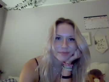 girl
        xprettyinpinkx cam image #1688307