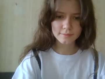 girl
        lilolum cam image #3800410