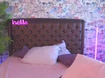 girl
        angelina_new cam image #5004552