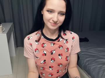 girl
        brook_lynbaby cam image #4343336