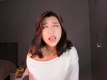girl
        minnie_jin cam image #5745225