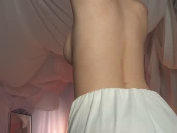 girl
        sunny_maria cam image #2152740
