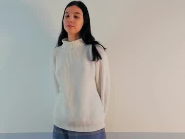 girl
        sixkiks cam image #1178111