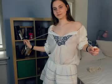 girl
        youne_and_beautiful cam image #1337684