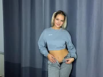 girl
        beverly_hillls cam image #3113479