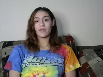 girl
        illuminaughtyeris cam image #1862385