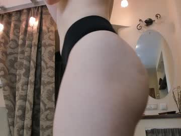 girl
        cherrydolla cam image #2202602