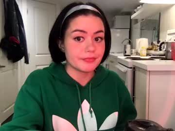 girl
        littlesugarpea cam image #1060630