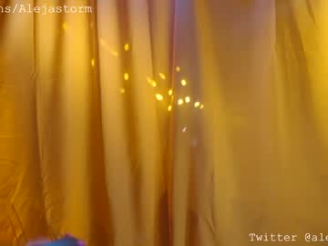 girl
        alejastorm cam image #5040734