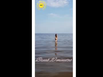 girl
        your_asya cam image #5931212