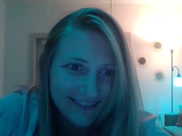 girl
        katrinalmoore cam image #2441376