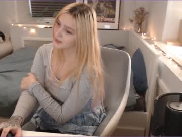 girl Sex Cam Girls Roleplay For Viewers On Chaturbate with yolluna