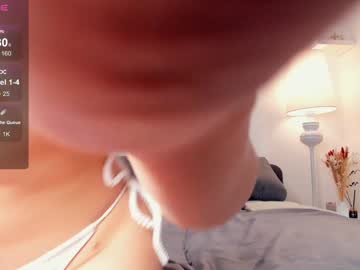 girl
        cosmopo1ltan cam image #5775648