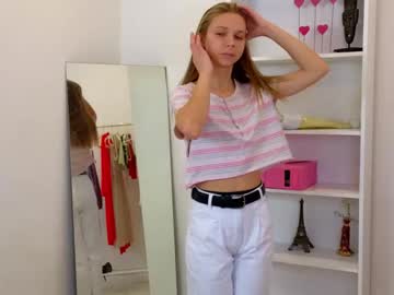 girl
        francesmontes cam image #2783673
