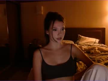 girl
        bitter_moon cam image #68222