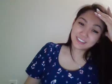 girl
        london_tipton cam image #2332782