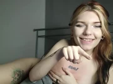 girl
        lizzyylovesick cam image #5072880