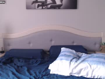 girl
        bluexstacey cam image #2844320
