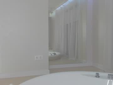 girl
        _meganmeow_ cam image #162723