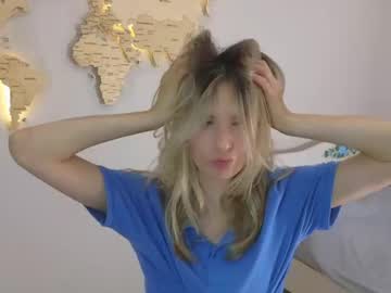 girl
        maureencantrell cam image #4833179