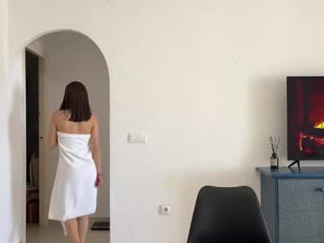 girl
        taylorpolly cam image #6502372
