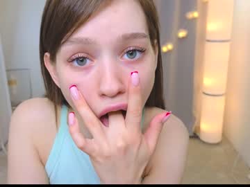 girl
        bless_sheila cam image #1358504