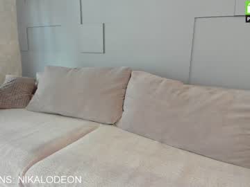 couple
        palevoxxx cam image #1941835