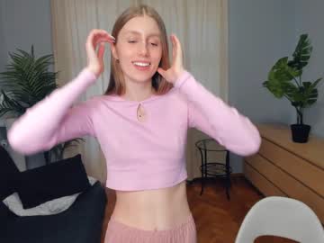girl
        evamatthews cam image #899237