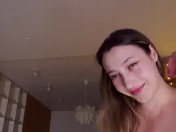 girl
        aveksmr cam image #6156255