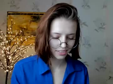 girl
        karinastarr1 cam image #448429