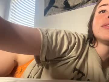 girl
        alexilott cam image #1621458