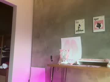 girl
        heyitscoco_xx cam image #5913350
